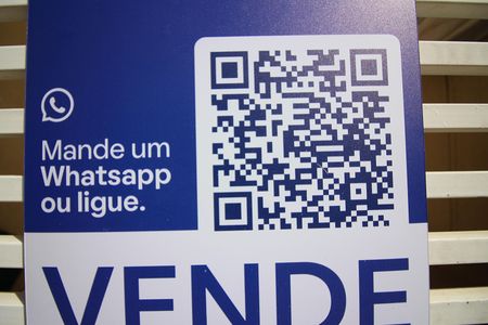 Casa à venda com 216m², 3 quartos e 4 vagasQR CODE