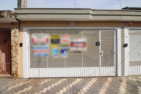 Casa à venda com 216m², 3 quartos e 4 vagasFachada