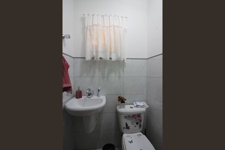 Casa à venda com 216m², 3 quartos e 4 vagasLavabo