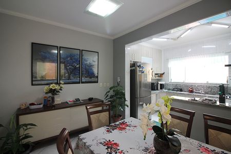Casa à venda com 216m², 3 quartos e 4 vagasCopa