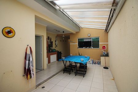 Casa à venda com 216m², 3 quartos e 4 vagasQuintal e Espaço Gourmet