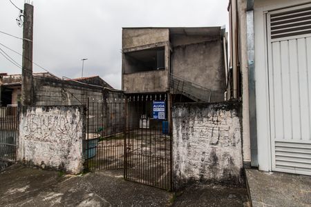 Casa para alugar com 90m², 2 quartos e sem vagaFachada + Placa