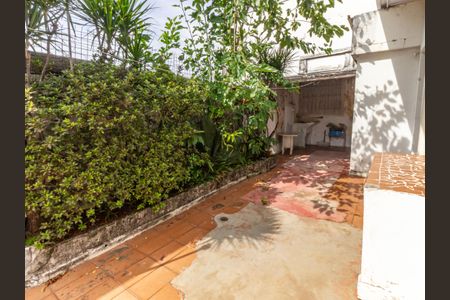 Casa à venda com 181m², 2 quartos e 1 vagaÁrea de Serviço