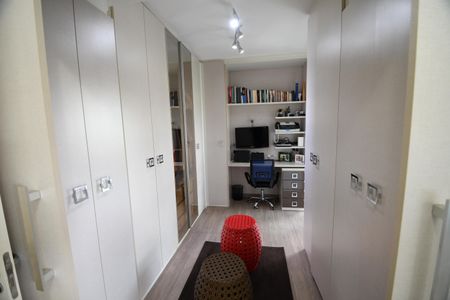 Apartamento à venda com 137m², 3 quartos e 3 vagasSuíte 3 - Closet/Escritório
