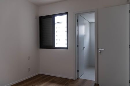 Apartamento à venda com 72m², 3 quartos e 2 vagasSuíte