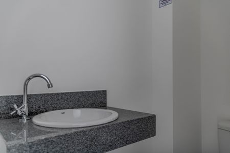 Lavabo de apartamento à venda com 3 quartos, 72m² em Buritis, Belo Horizonte