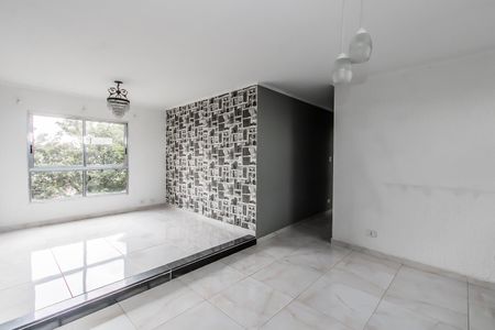 Apartamento para alugar com 80m², 2 quartos e 1 vaga Apartamento para alugar com 80m², 2 quartos e 1 vagaSala