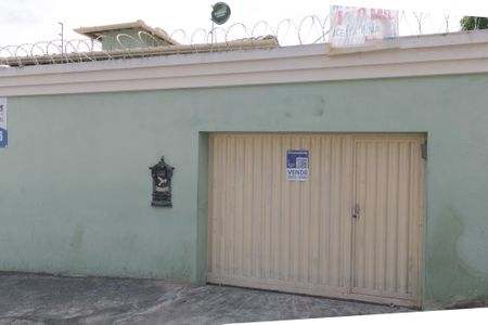 Casa à venda com 156m², 3 quartos e 2 vagasPlaquinha