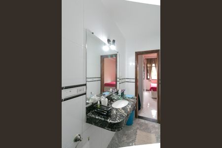 Casa à venda com 156m², 3 quartos e 2 vagasBanheiro Suite