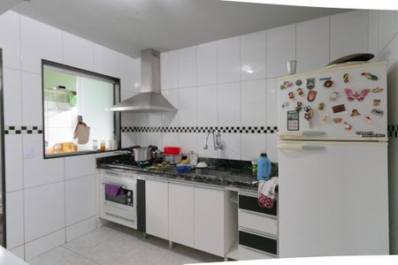 Casa à venda com 156m², 3 quartos e 2 vagasCozinha