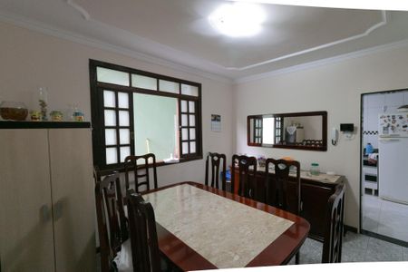 Casa à venda com 156m², 3 quartos e 2 vagasCopa