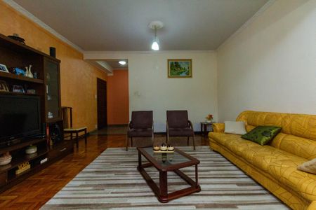 Casa à venda com 175m², 3 quartos e 2 vagas Casa à venda com 175m², 3 quartos e 2 vagasSala