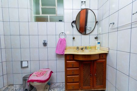 Casa à venda com 175m², 3 quartos e 2 vagas Casa à venda com 175m², 3 quartos e 2 vagasBanheiro 1