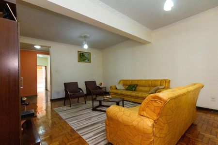 Casa à venda com 175m², 3 quartos e 2 vagas Casa à venda com 175m², 3 quartos e 2 vagasSala