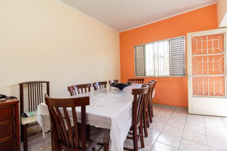 Casa à venda com 175m², 3 quartos e 2 vagas Casa à venda com 175m², 3 quartos e 2 vagasSala de Jantar