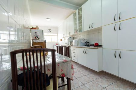 Casa à venda com 175m², 3 quartos e 2 vagas Casa à venda com 175m², 3 quartos e 2 vagasCozinha