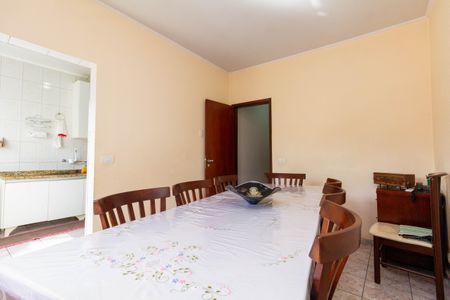 Casa à venda com 175m², 3 quartos e 2 vagas Casa à venda com 175m², 3 quartos e 2 vagasSala de Jantar