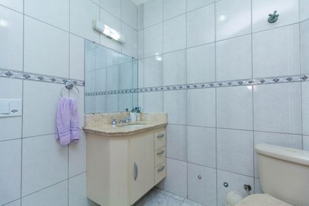 Casa à venda com 175m², 3 quartos e 2 vagas Casa à venda com 175m², 3 quartos e 2 vagasBanheiro 2