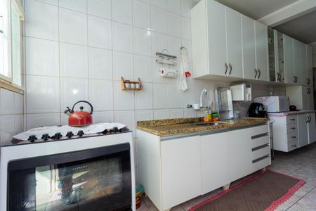 Casa à venda com 175m², 3 quartos e 2 vagas Casa à venda com 175m², 3 quartos e 2 vagasCozinha