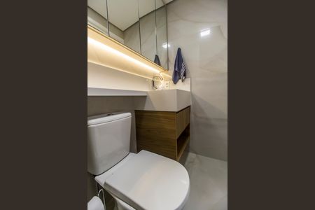 Apartamento à venda com 110m², 2 quartos e 4 vagasBanheiro da Suíte 2