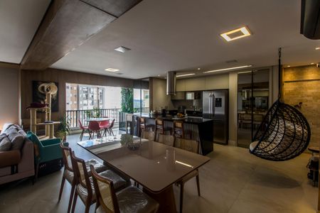 Apartamento à venda com 110m², 2 quartos e 4 vagasSala de Jantar