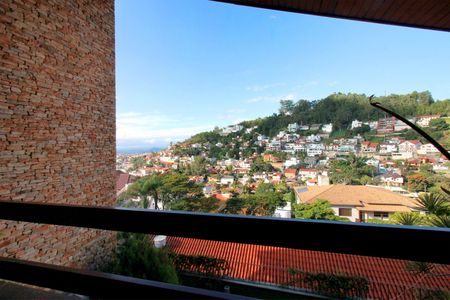 Casa à venda com 650m², 5 quartos e 4 vagasVaranda da Sala