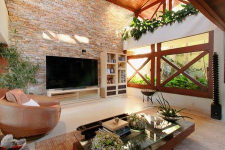 Casa à venda com 650m², 5 quartos e 4 vagasSala de Estar