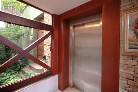 Casa à venda com 650m², 5 quartos e 4 vagasElevador