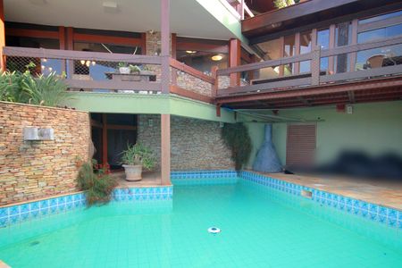 Casa à venda com 650m², 5 quartos e 4 vagasPiscina