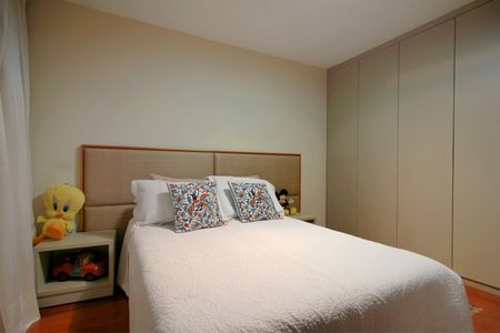 Casa à venda com 650m², 5 quartos e 4 vagasSuite 2