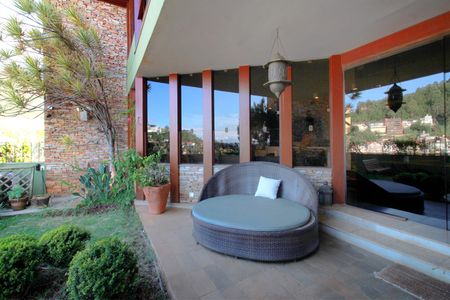 Casa à venda com 650m², 5 quartos e 4 vagasQuintal