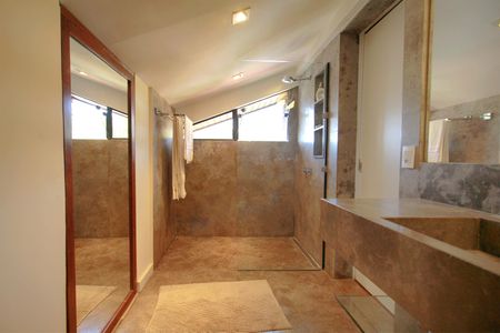 Casa à venda com 650m², 5 quartos e 4 vagasBanheiro da Suíte 4