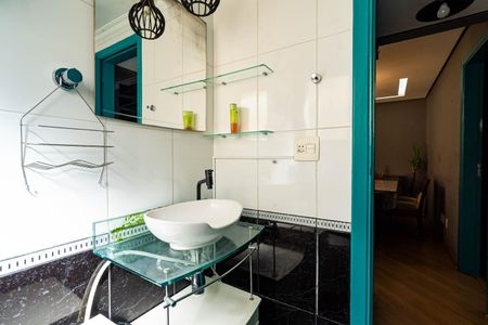 Apartamento à venda com 57m², 2 quartos e sem vaga Apartamento à venda com 57m², 2 quartos e sem vagaBanheiro