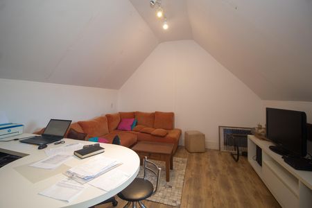 Casa à venda com 184m², 3 quartos e 2 vagasSuíte 2 