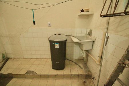 Casa para alugar com 160m², 3 quartos e 2 vagas Casa para alugar com 160m², 3 quartos e 2 vagasCozinha e Área de Serviço