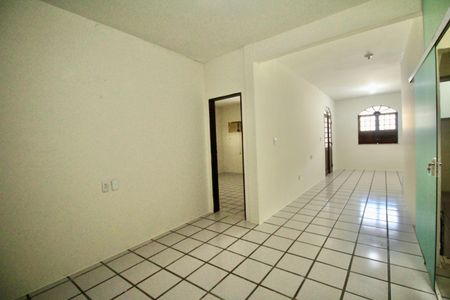 Casa para alugar com 160m², 3 quartos e 2 vagas Casa para alugar com 160m², 3 quartos e 2 vagasSala