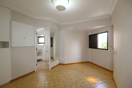 Apartamento à venda com 178m², 3 quartos e 3 vagasQuarto 3 - Suíte