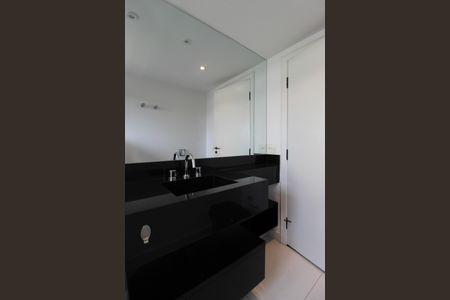 Apartamento à venda com 178m², 3 quartos e 3 vagasBanheiro da Suíte 1