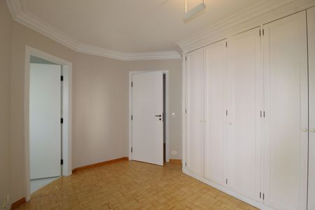 Apartamento à venda com 178m², 3 quartos e 3 vagasQuarto 2 - Suíte