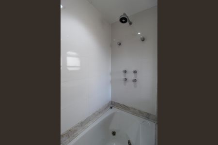 Apartamento à venda com 178m², 3 quartos e 3 vagasBanheiro da Suíte 3