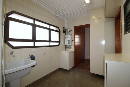 Apartamento à venda com 178m², 3 quartos e 3 vagasÁrea de Serviço
