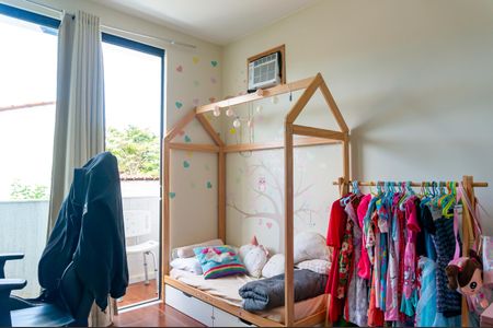 Casa para alugar com 250m², 4 quartos e 2 vagasSuíte 2