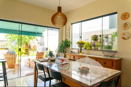 Casa para alugar com 250m², 4 quartos e 2 vagasSala de Jantar