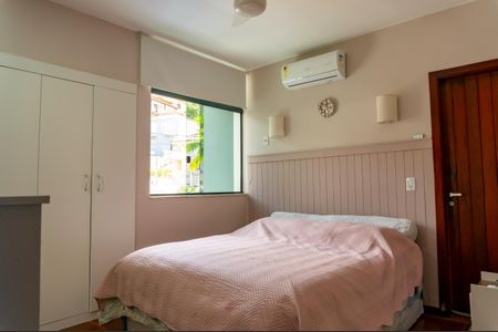 Casa para alugar com 250m², 4 quartos e 2 vagasSuíte 1