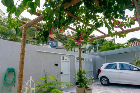 Casa para alugar com 250m², 4 quartos e 2 vagas Garagem