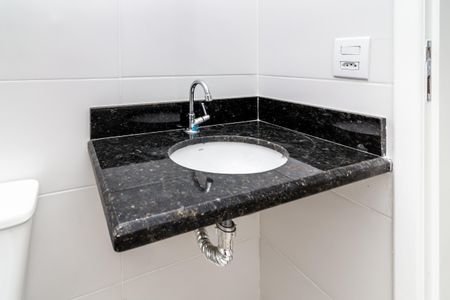 Apartamento à venda com 40m², 2 quartos e sem vaga Apartamento à venda com 40m², 2 quartos e sem vagaBanheiro