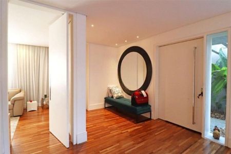 Casa à venda com 358m², 3 quartos e 5 vagas Casa à venda com 358m², 3 quartos e 5 vagasFoto 22