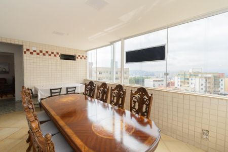 Apartamento à venda com 193m², 3 quartos e 2 vagasCobertura