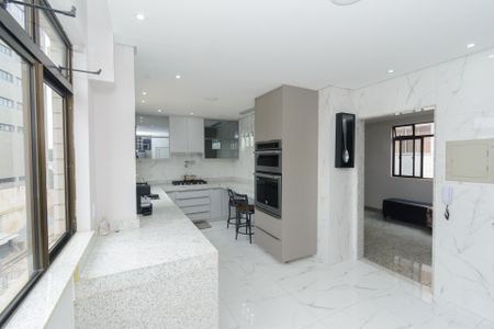 Apartamento à venda com 193m², 3 quartos e 2 vagasCozinha