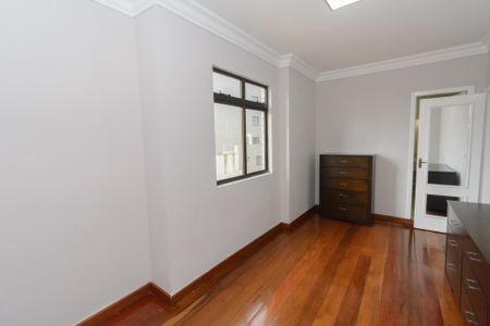 Apartamento à venda com 193m², 3 quartos e 2 vagasSuíte 2